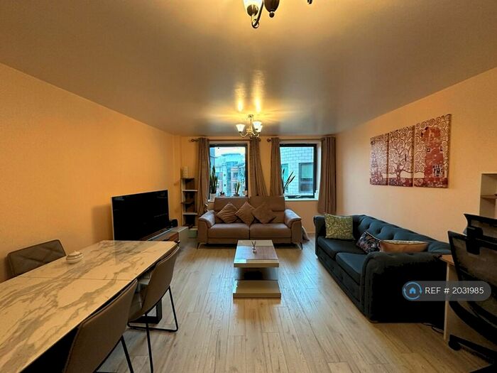 2 Bedroom Flat To Rent In City South, Manchester, M15