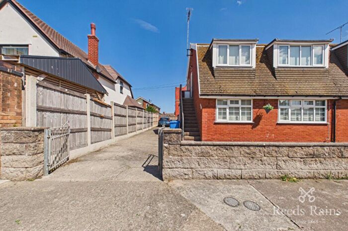 2 Bedroom Apartment For Sale In Grosvenor Road, Rhyl, Denbighshire, LL18
