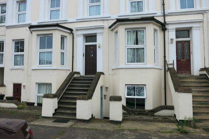 1 Bedroom Flat To Rent In Hook Road, Surbiton, KT6
