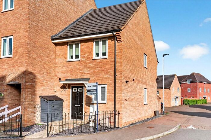 2 Bedroom End Of Terrace House For Sale In Rochester Way, Shortstown, Bedford, Bedfordshire, MK42