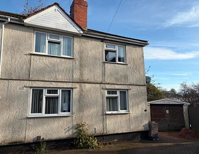3 Bedroom Semi Detached House For Sale In Burton Avenue, Walsall, WS4