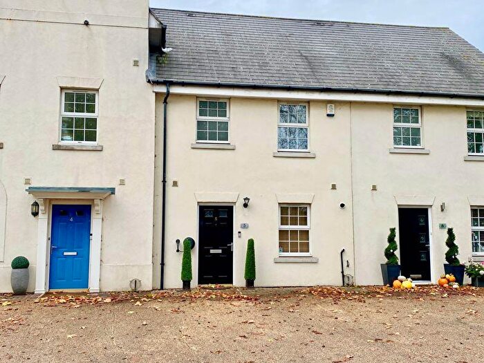 4 Bedroom Terraced House For Sale In Calvert Drive, Bexley Park, DA2