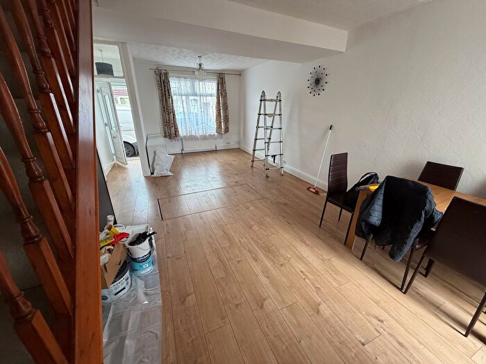 3 Bedroom Terraced House To Rent In Shakespeare Road, Gillingham, ME7
