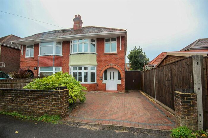 3 Bedroom Semi-Detached House To Rent In Creighton Road, Southampton, SO15