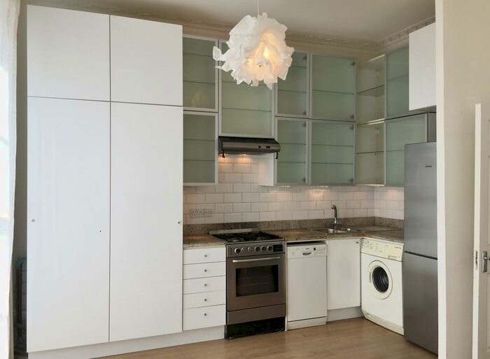 1 Bedroom Flat To Rent In First Floor, Delancey Street, London, London, NW1