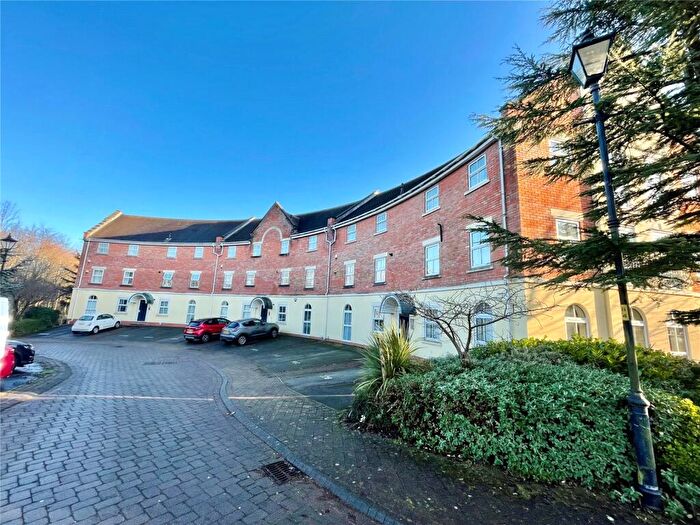 2 Bedroom Flat For Sale In Holland House Road, Walton-le-Dale, Preston, Lancashire, PR5
