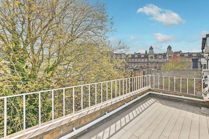 1 Bedroom Flat For Sale In Gratton Road, Brook Green, London, W14
