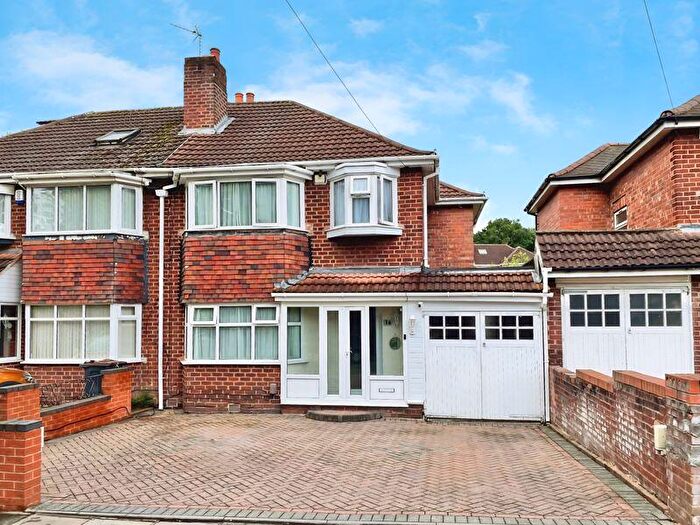 3 Bedroom Semi-Detached House For Sale In Everest Rd, Handsworth Wood, Birmingham, B20