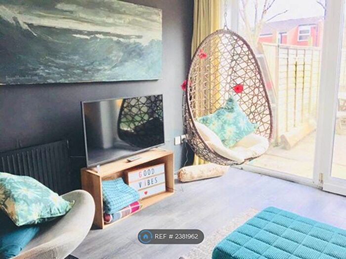 4 Bedroom Terraced House To Rent In Gateshead Close, Manchester, M14