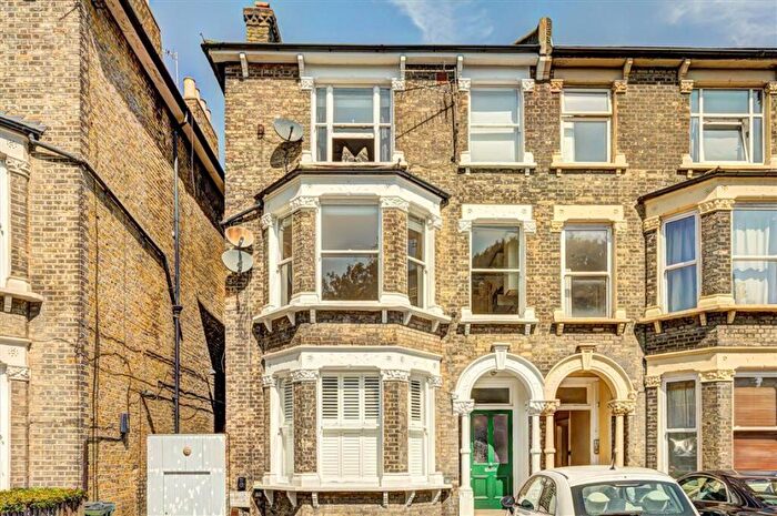 2 Bedroom Flat To Rent In Charlton Road, Blackheath, SE3