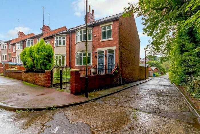 3 Bedroom Flat To Rent In Craghall Dene, South Gosforth, Newcastle Upon Tyne, NE3