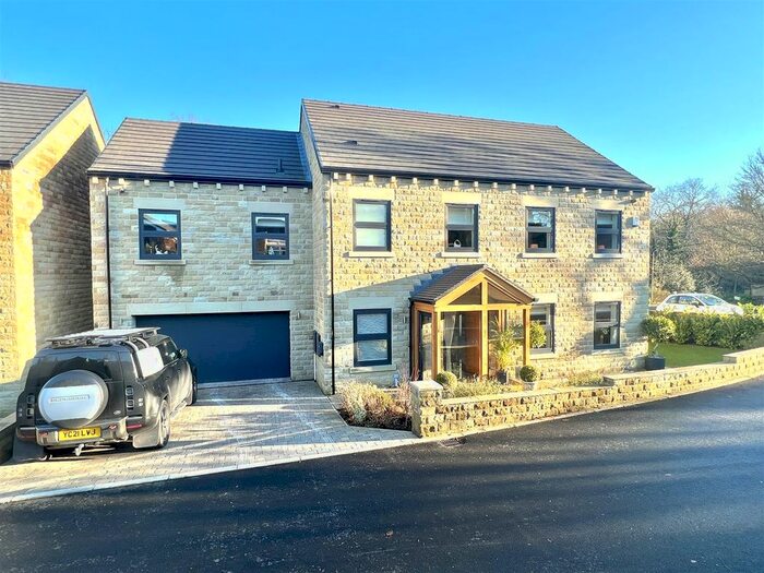 6 Bedroom Detached House To Rent In Glebe Garden Court, Silkstone, Barnsley, S75