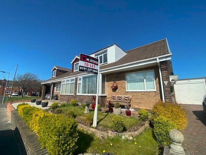 2 Bedroom Semi-Detached Bungalow To Rent In Meadow Road, Seaton Sluice, Tyne &amp; Wear, NE26