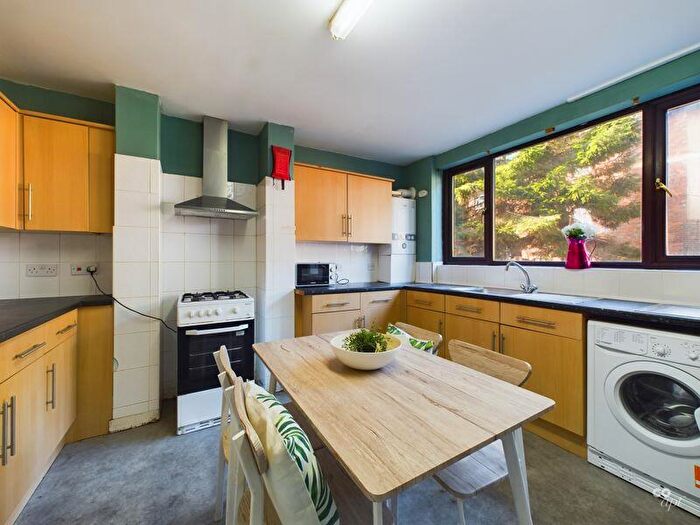 1 Bedroom Terraced House To Rent In Stanmer Villas, Brighton, BN1