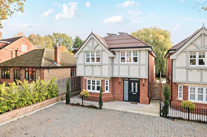 4 Bedroom Detached House For Sale In Bearwood Road, Wokingham, Berkshire, RG41