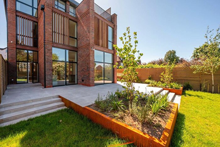 5 Bedroom Detached House To Rent In Akehurst Street, Putney, London, SW15