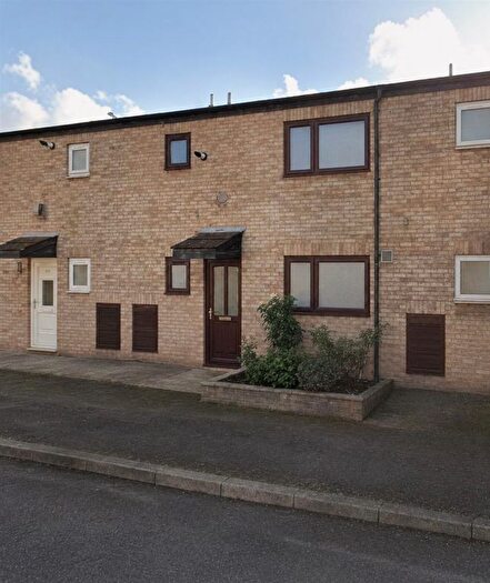 Studio To Rent In Hazeltree Lane, Northolt, UB5