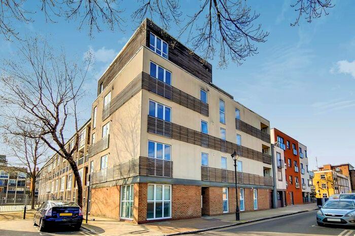 1 Bedroom Flat To Rent In Milton Court, Wrights Road, Bow, E3