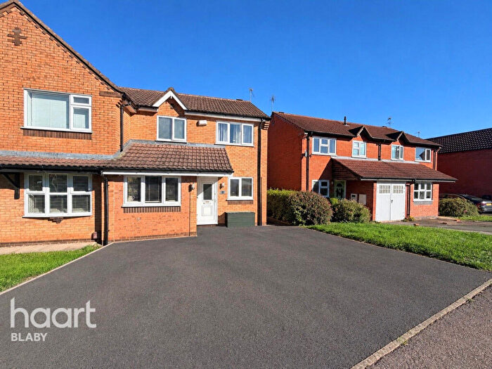 3 Bedroom Semi-Detached House For Sale In Harlequin Way, Leicester, LE8