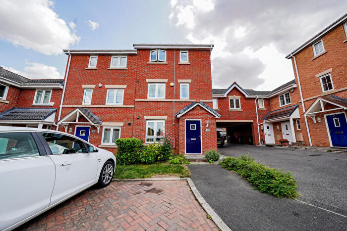 4 Bedroom End Of Terrace House To Rent In Welbury Road, Hamilton, Leicester, Leicestershire, LE5