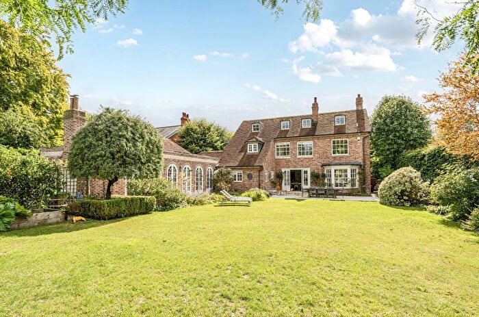 5 Bedroom Detached House For Sale In Chapel Road, Meonstoke, Southampton, Hampshire, SO32