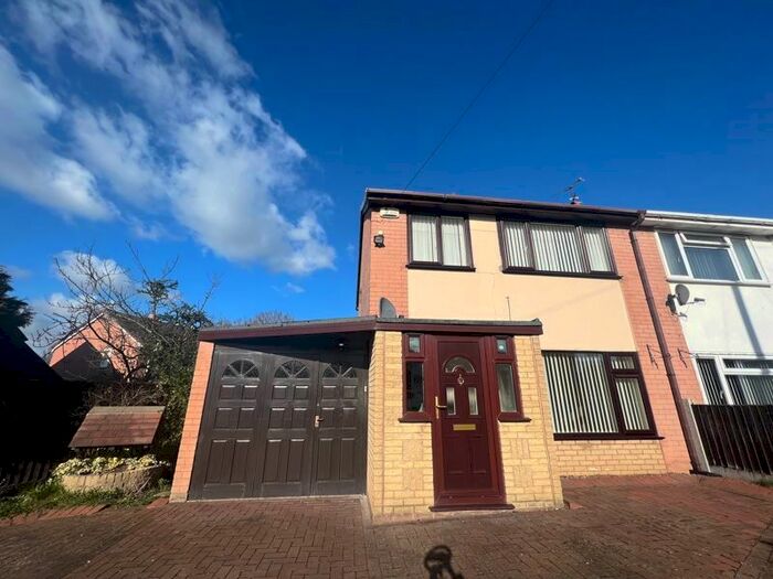 3 Bedroom Semi-Detached House To Rent In Argyll Crescent, Muxton, Telford, TF2