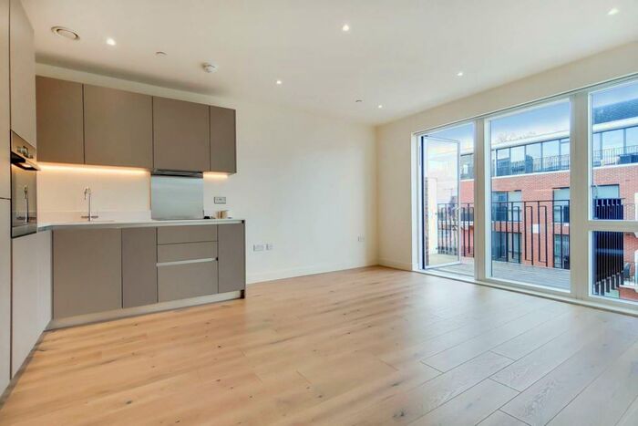 1 Bedroom Flat To Rent In No Street, Woolwich, London, SE18