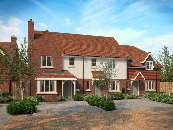 Houses for sale & to rent in WD4 9BL, The Common, Bovingdon, Flaunden