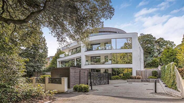 3 Bedroom Penthouse For Sale In The Avenue, Branksome Park, BH13
