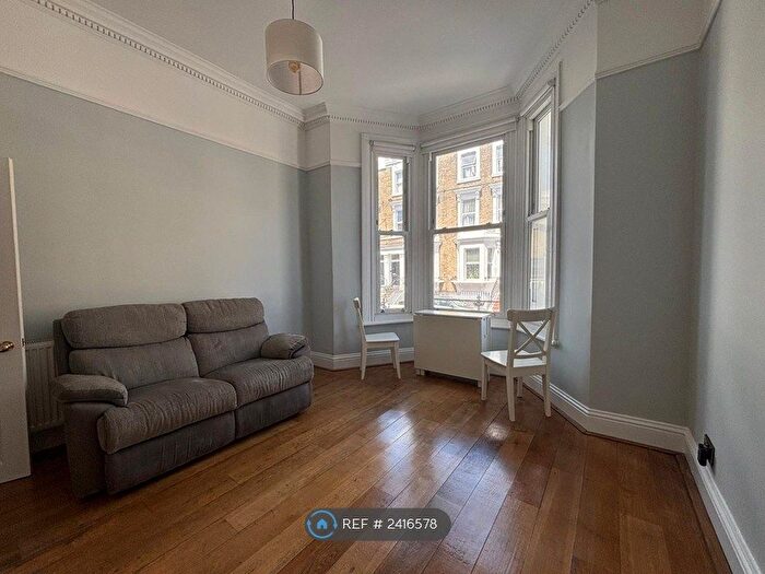 2 Bedroom Flat To Rent In Hildyard Road, London, SW6