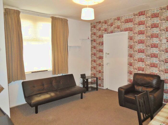 1 Bedroom Flat To Rent In Nora Street, Roath, Cardiff, CF24