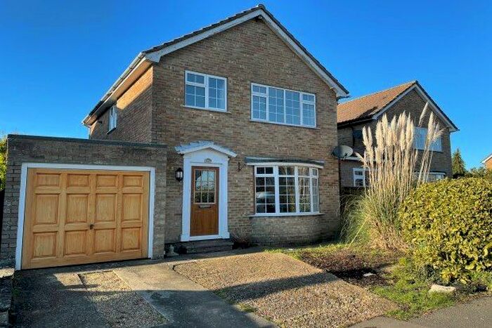 3 Bedroom Detached House To Rent In Springett Avenue, Lewes, BN8