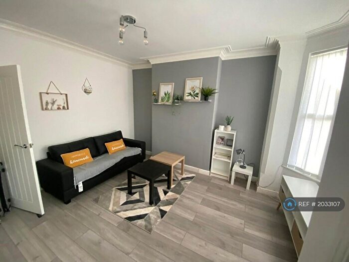 2 Bedroom Terraced House To Rent In Russell Road, Nottingham, NG7