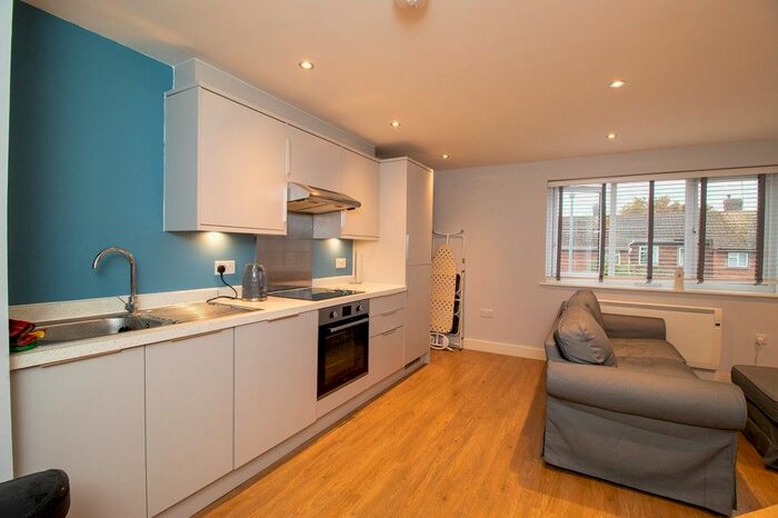 1 Bedroom Flat To Rent In Long Road, Canvey Island SS15