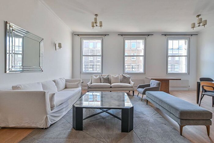 3 Bedroom Flat To Rent In Blandford Street, Marylebone, London, W1U