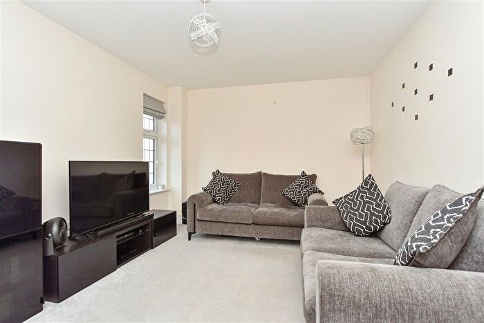 3 Bedroom Detached House For Sale In Cambria Crescent, Sittingbourne, Kent, ME10