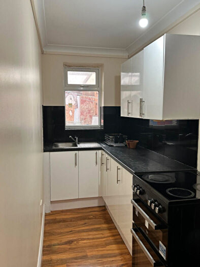 2 Bedroom Flat To Rent In Farm Avenue, Wembley, HA0