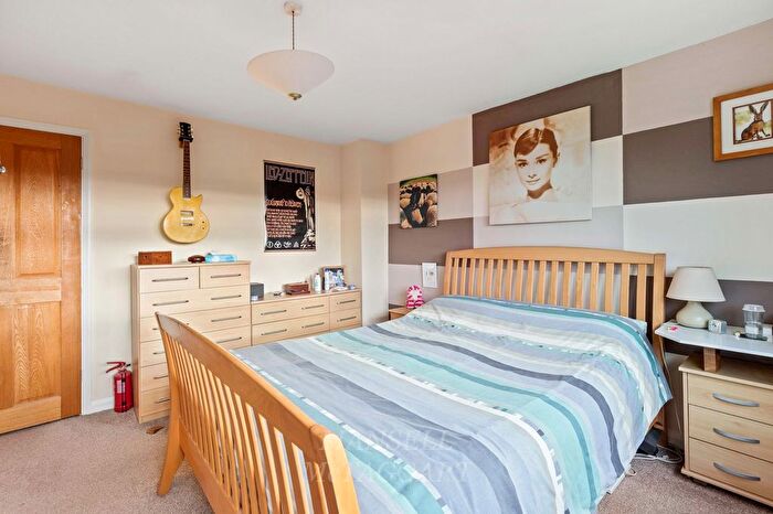 3 Bedroom Semi-Detached House For Sale In Willow Ridge, Turners Hill, RH10