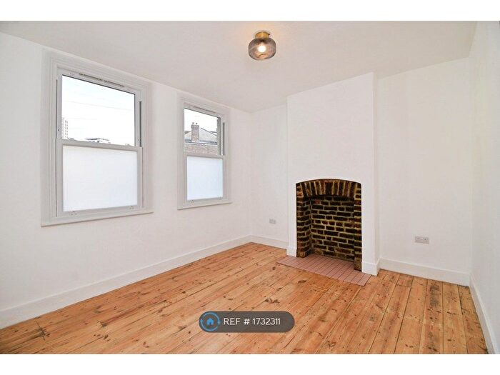 3 Bedroom Terraced House To Rent In Emma Road, Newham, E13