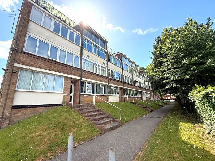 Studio For Sale In Swanston Grange, L&D Borders, Luton, Bedfordshire, LU4