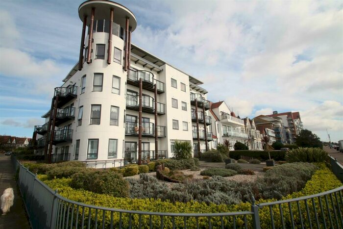 2 Bedroom Ground Flat To Rent In Crowstone Avenue, Westcliff-On-Sea, SS0