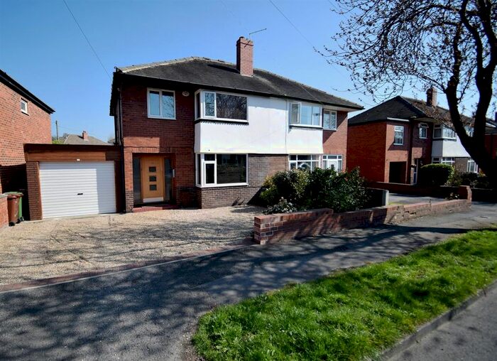3 Bedroom Semi-Detached House To Rent In Melbourne Road, St Johns WF1
