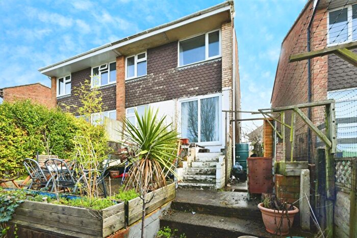 3 Bedroom Semi-Detached House For Sale In Glynde Close, Newhaven, BN9