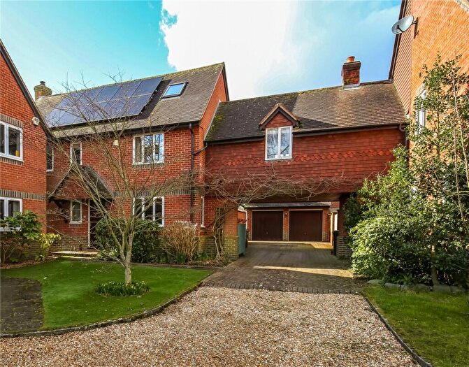 5 Bedroom House For Sale In Wheelers Yard, Sutton Scotney, SO21