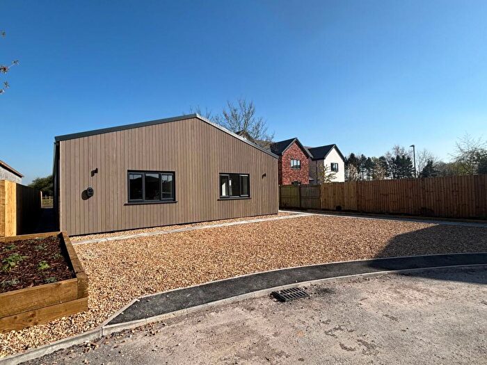 4 Bedroom Detached Bungalow For Sale In Manchester Road, Manchester, M29