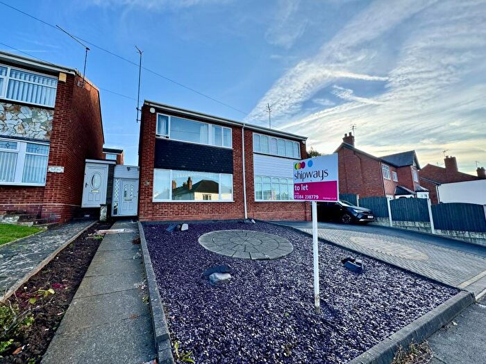 3 Bedroom Semi-Detached House To Rent In Halesowen Road, Cradley Heath, B64