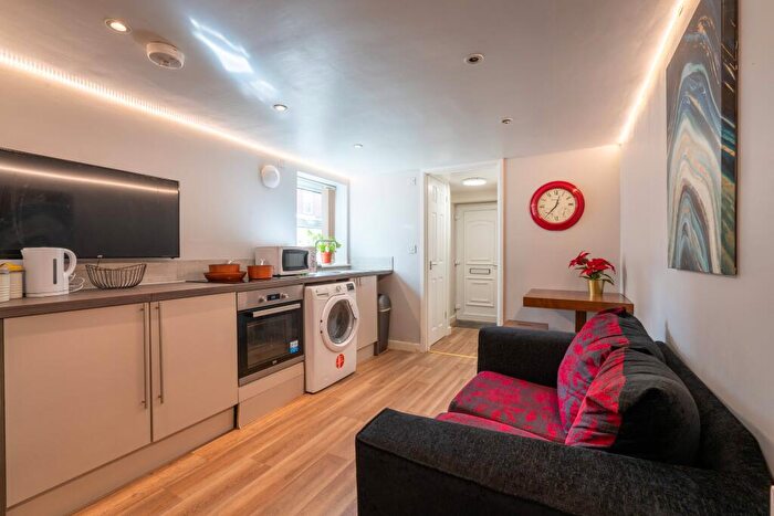 2 Bedroom Terraced House To Rent In West Parade, Lincoln, LN1