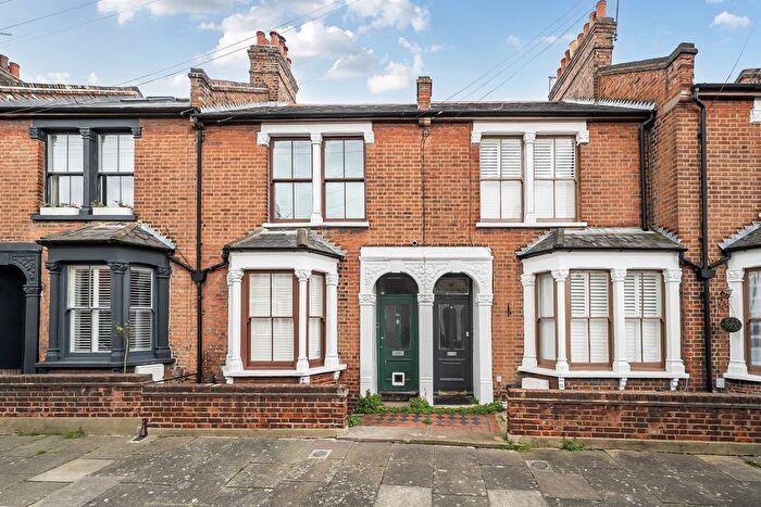 2 Bedroom Terraced House For Sale In Loobert Road, London, N15