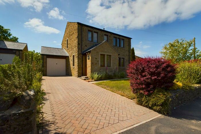 4 Bedroom Detached House To Rent In Low Croft, Bentham, Lancaster, LA2
