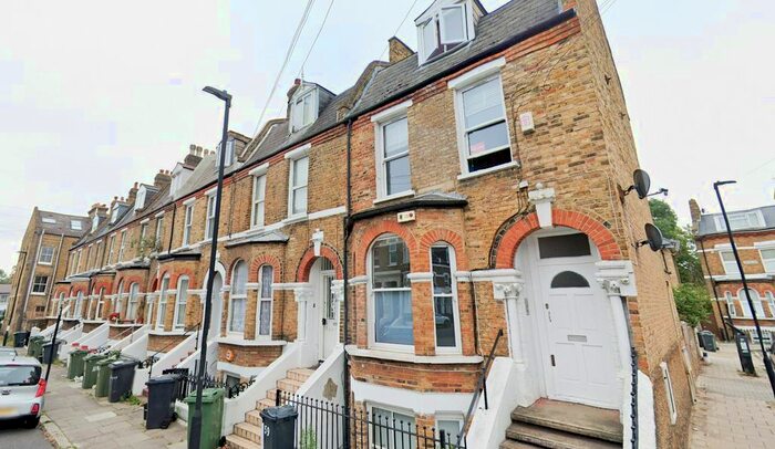 3 Bedroom Maisonette To Rent In Arlingford Road, London, SW2